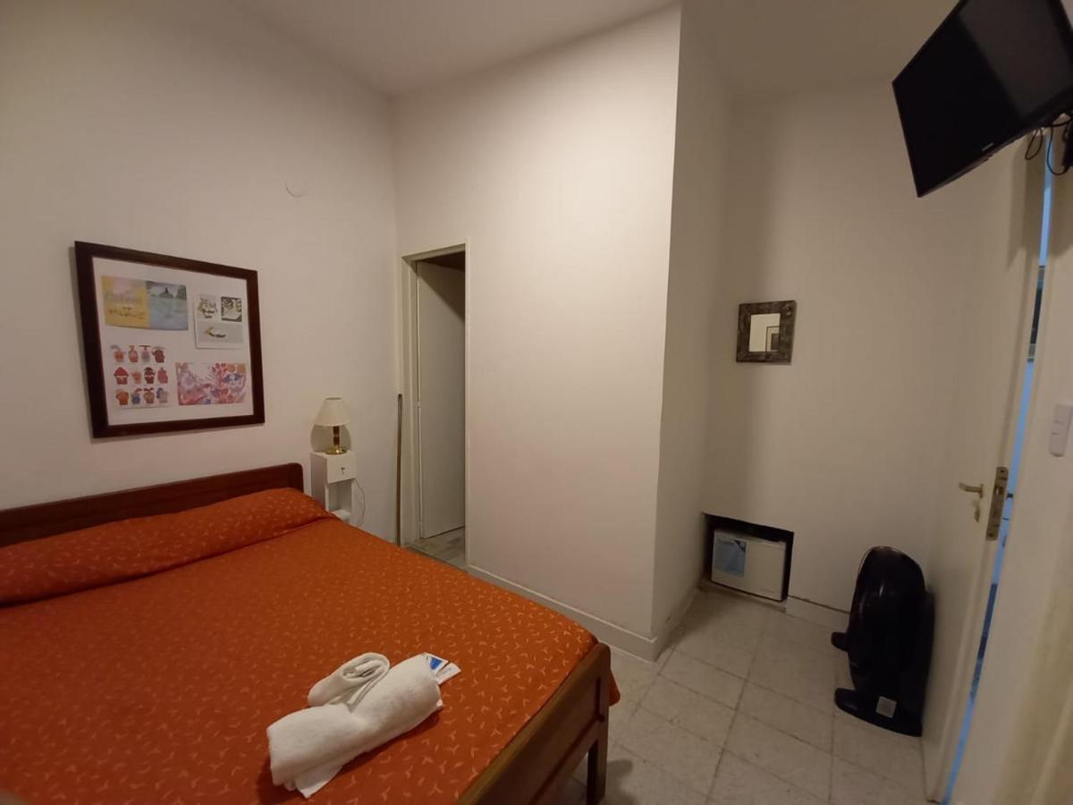 Hotel San Carlos Буенос Айрес Екстериор снимка